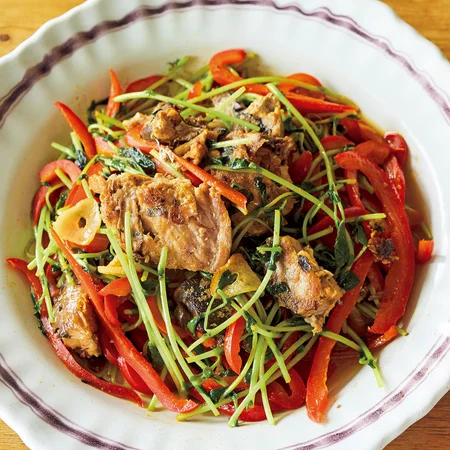 さばと赤緑野菜のカレーじょうゆ炒め