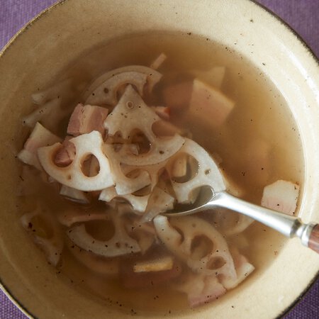 ベーコンとれんこんのスープ Byワタナベマキさんの料理レシピ プロのレシピならレタスクラブ