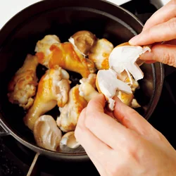 しいたけは手で裂けば味もしみやすい！