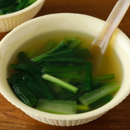 小松菜とにらの中華スープ
