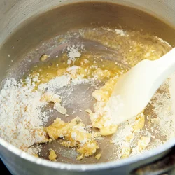 バターで小麦粉を炒める