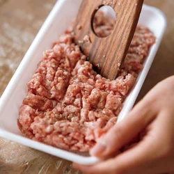味つけも成形もパックの中ですませれば、手が汚れず洗いものも減。