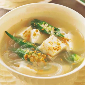 豆腐とオクラのごまスープ