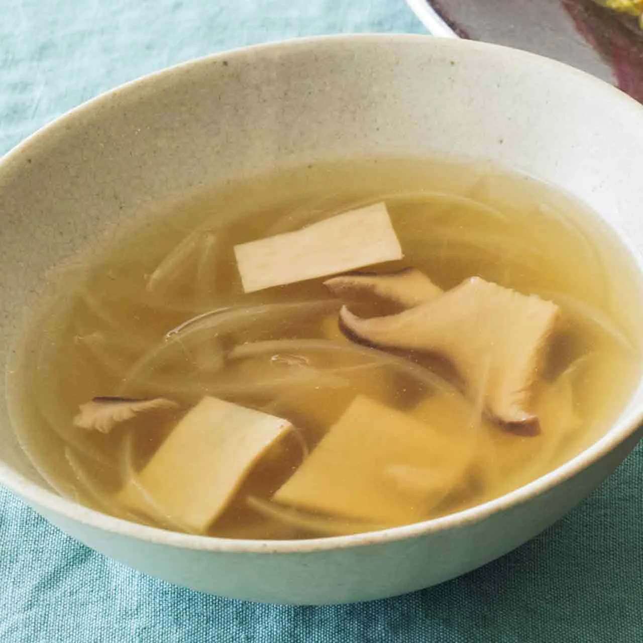 エリンギと玉ねぎのコンソメスープのレシピ 作り方 簡単 時短 レタスクラブ