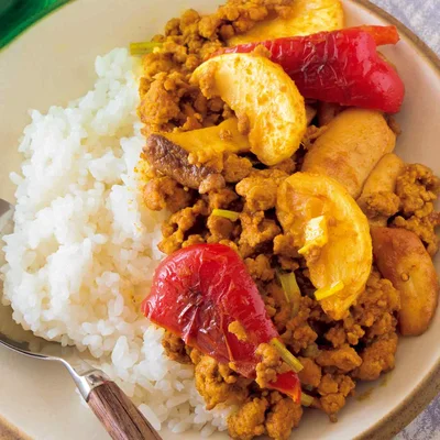 「ごろごろ野菜のドライカレー」の献立