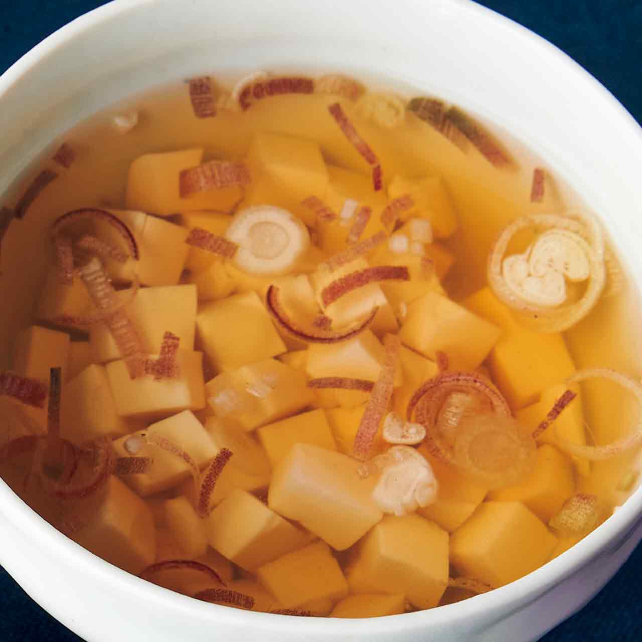 豆腐とみょうがのお吸いもの