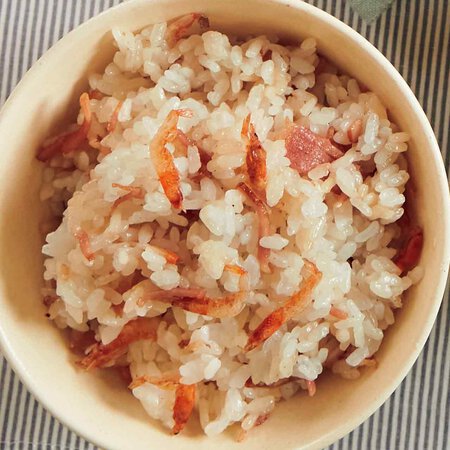 ベーコンと桜えびの混ぜご飯