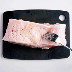 肉に穴をあける