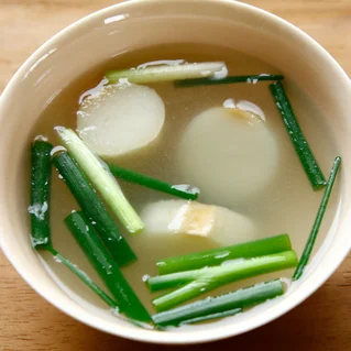 ねぎと麩の注ぐだけスープ