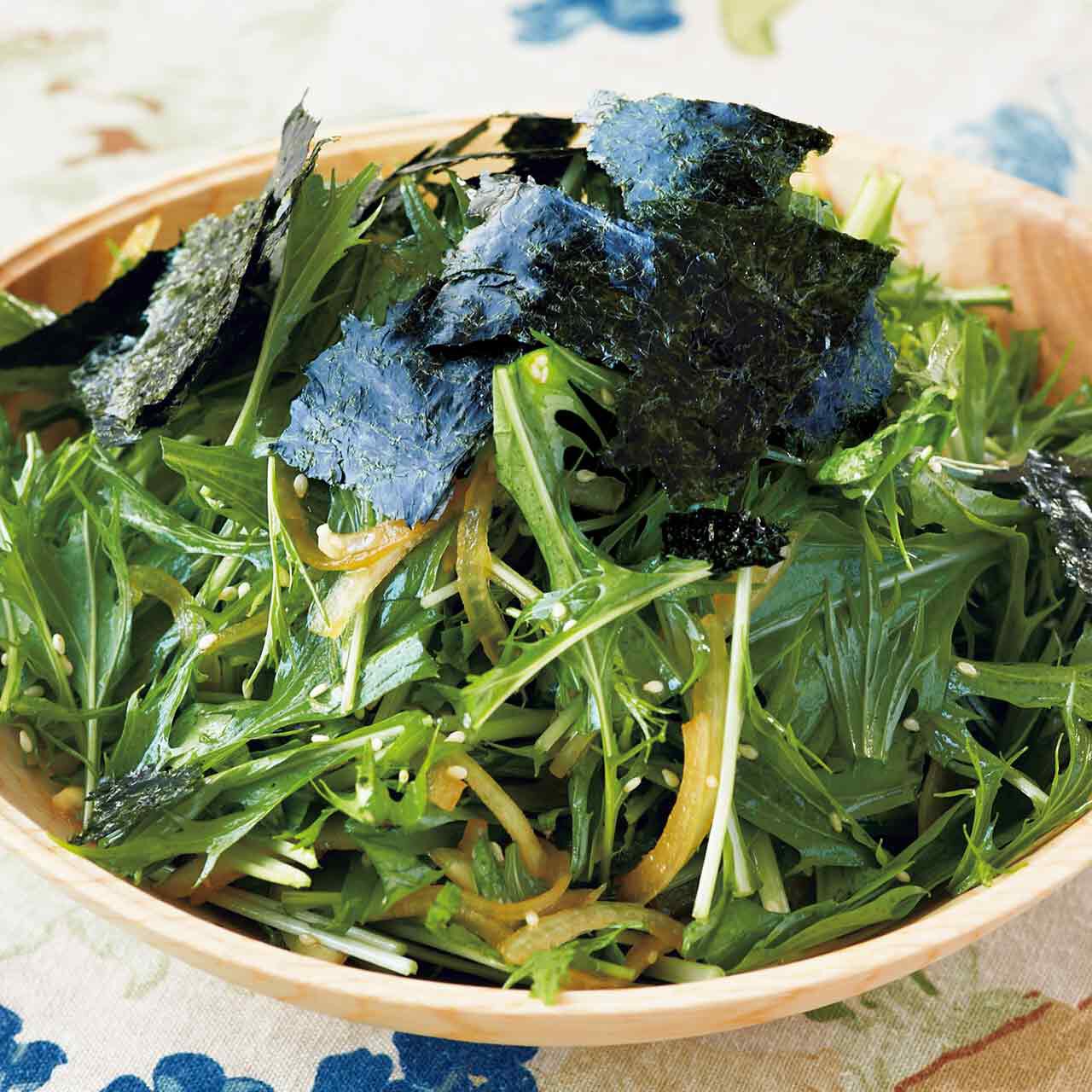 玉ねぎドレッシングの水菜サラダ