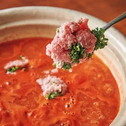 【POINT】ひき肉はだんごにせず、ザクザク入れて。パセリの香りと肉のうまみがスープに溶けて美味。
