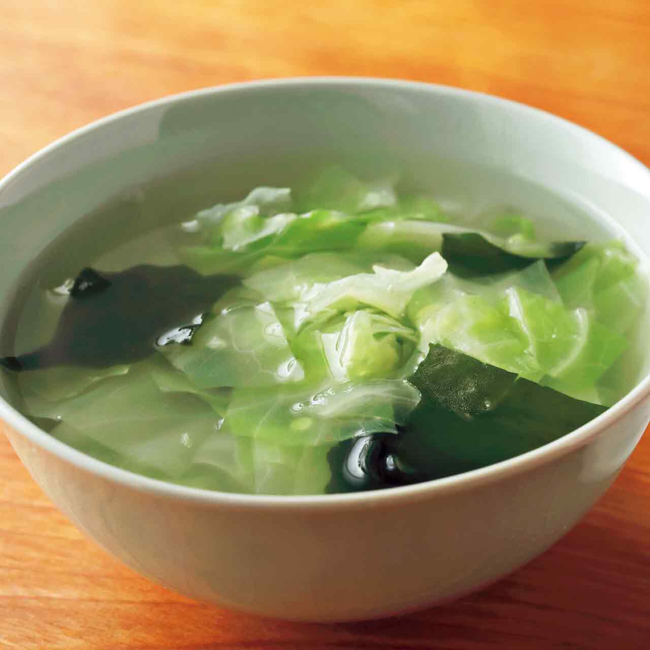 キャベツとわかめのスープ