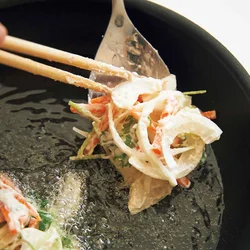滑らせるようにそっと入れて