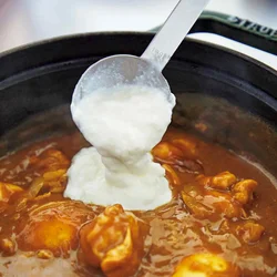 ヨーグルトは仕上げに加えて風味をよくするのがコツ！