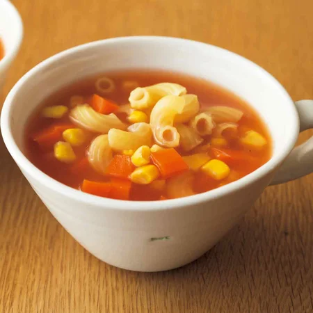 にんじんとマカロニのスープ