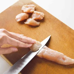 繊維を断つように切ると、加熱してもやわらかい