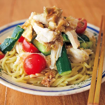 チキンの中華風サラダぶっかけ麺