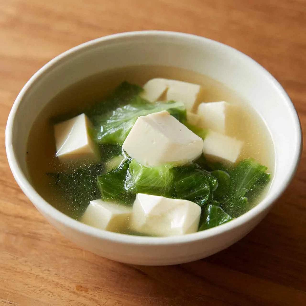 豆腐とレタスのスープ