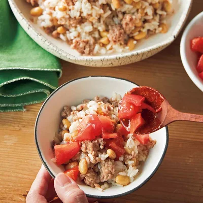 「ひき肉と豆の混ぜご飯」の献立