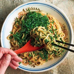 ごま油をかけたら、熱いうちに超特急で全体をよーく混ぜるべし！