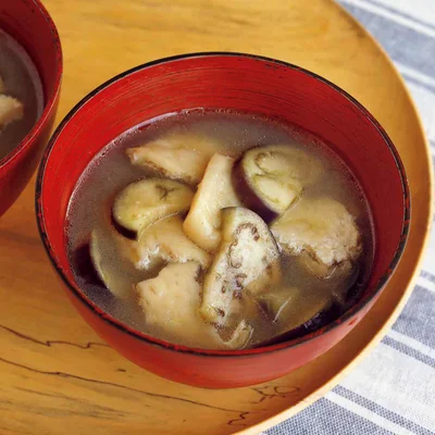 なすと油揚げのみそ汁