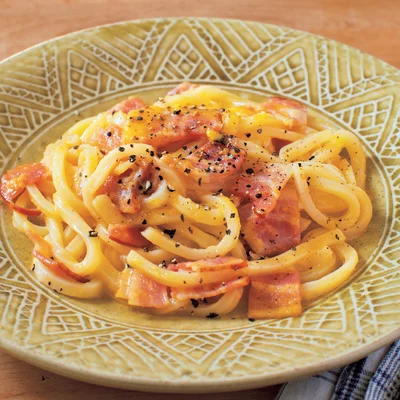 うどんカルボナーラ