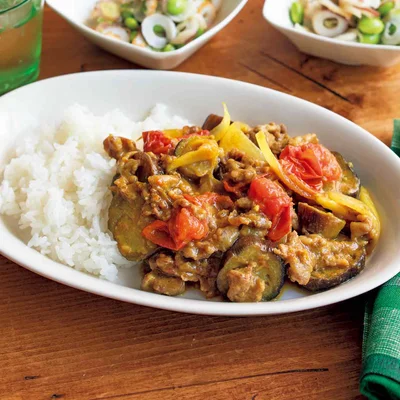 「牛肉となすのカレー」の献立