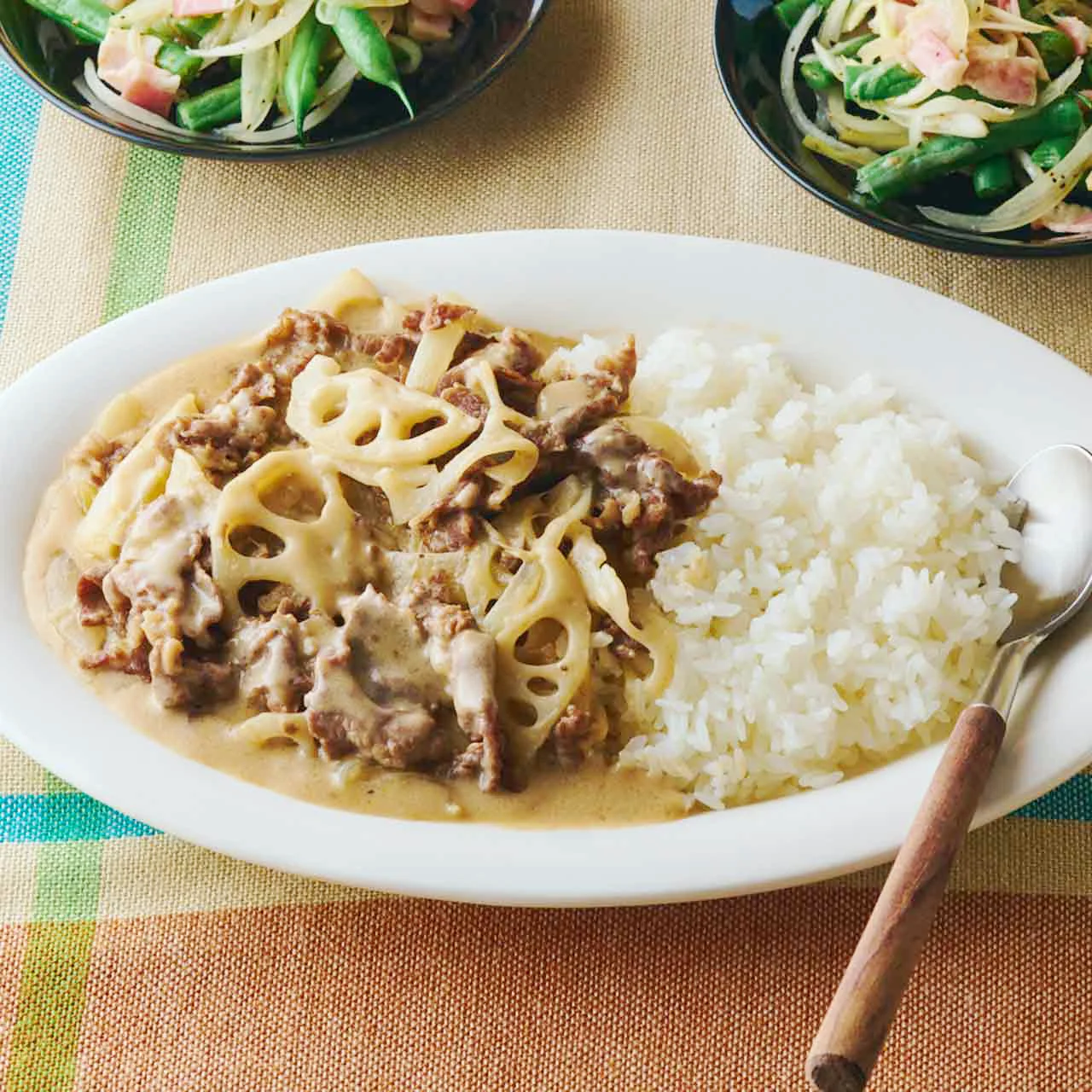 れんこんのビーフストロガノフ風