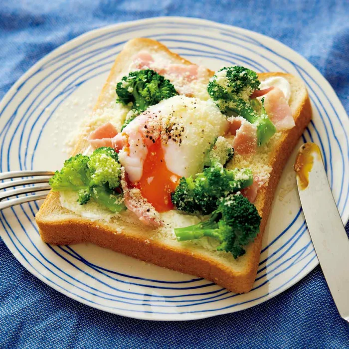 ダブルチーズのカルボ風のっけパン