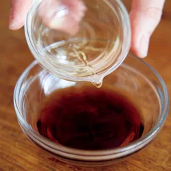酢には、体を温め、代謝を円滑にする効果があるため、料理に加えることで、脂肪を燃焼しやすくなります。酸味はとび、味にコクが出るのもポイント。