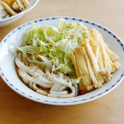 冷やし刻みきつねうどん