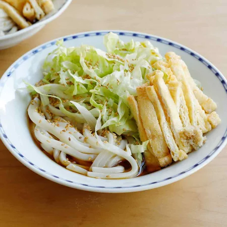 冷やし刻みきつねうどん