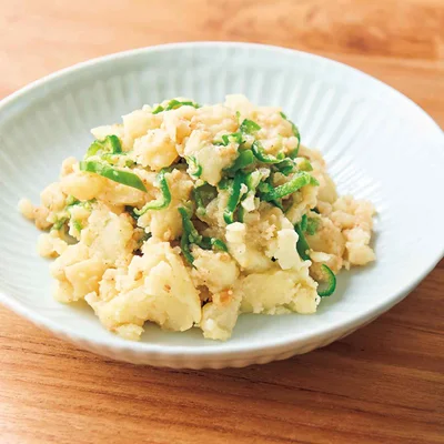 じゃがいもとピーマンのごまサラダ
