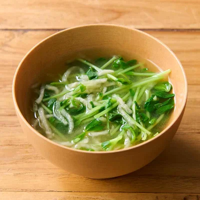 豆苗と切り干し大根のみそ汁