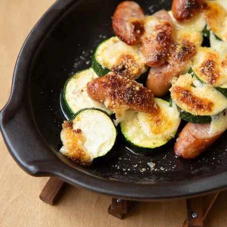 ズッキーニとソーセージのチーズ焼き