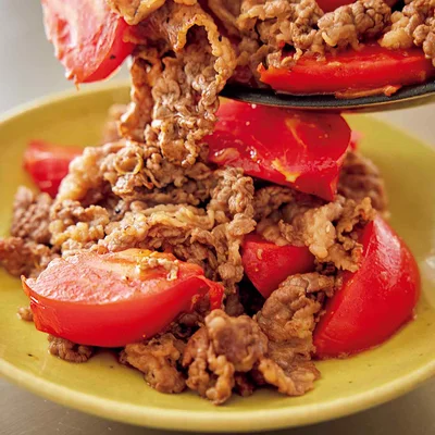 牛肉とトマトのにんにく炒め
