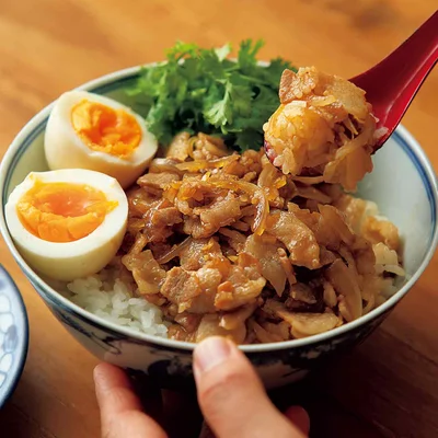 豚バラの台湾風丼