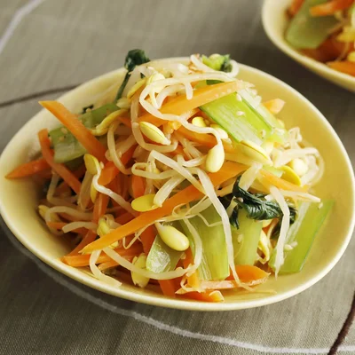 豆もやしとにんじんのごまナムル