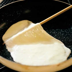 彩り用の卵は白身と黄身を別々に焼いて美しく