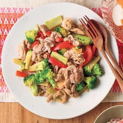 豚肉とブロッコリーのガリバタ炒め