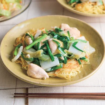 とり肉と白菜のあんかけ焼きそば