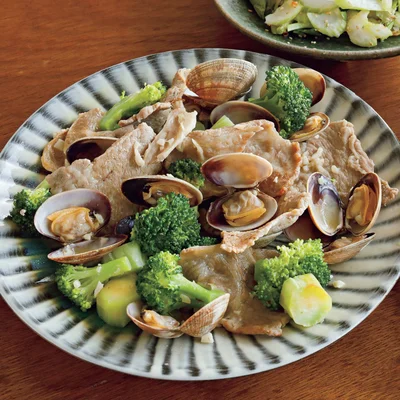 あさりと豚肉の酒蒸し