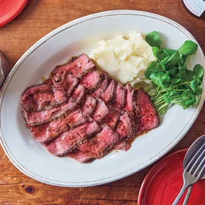 ローストビーフ風の王道マッシュポテト添え
