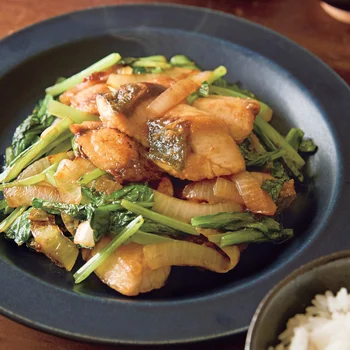 ぶりと小松菜のしょうがじょうゆ炒め