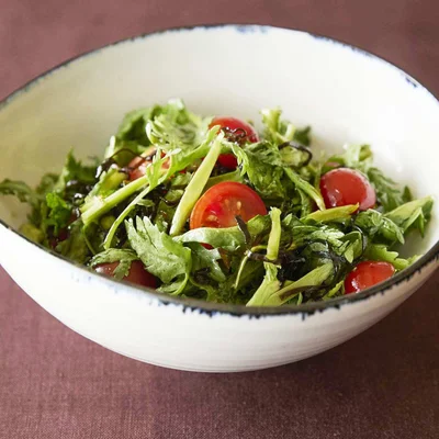 春菊とミニトマトの塩昆布サラダ