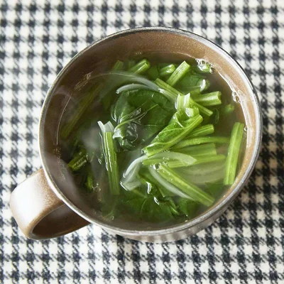 炒めほうれん草のオニオンスープ