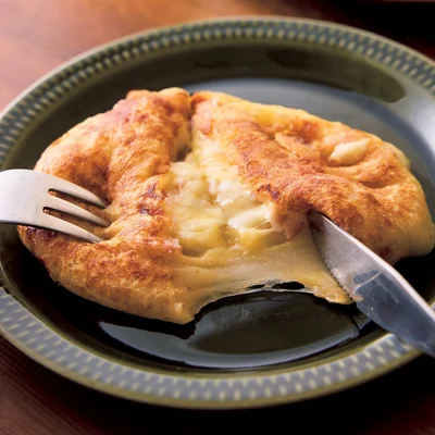 ハムチーズ入りもっちりパン