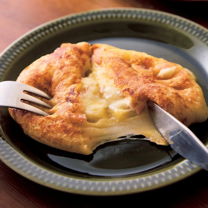 ハムチーズ入りもっちりパン