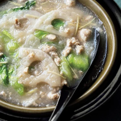 れんこんとひき肉のしょうがスープ