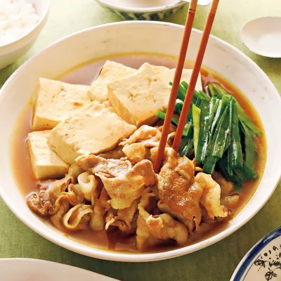 にらたっぷりカレー肉豆腐